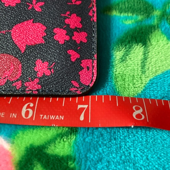 Coach Black and Pink Floral Wristlet - Picture 10 of 11